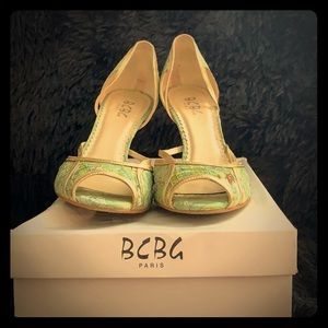 Bcbg Paris heels  green and gold- super cute